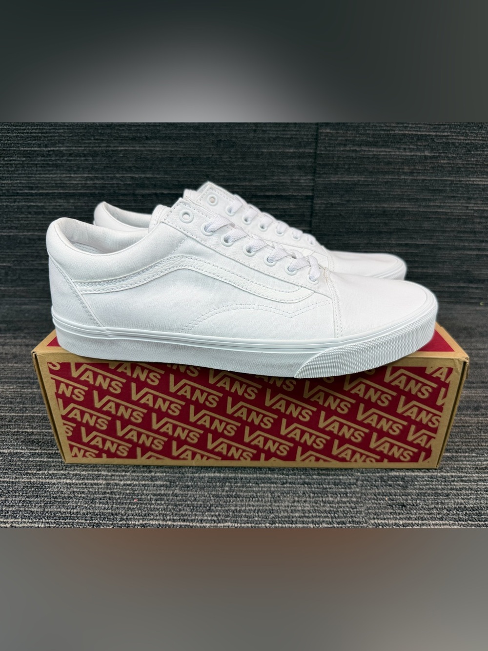 Vans Old Skool True White Canvas Low-Top Sneakers Men’s 13 New VN000D3HW00